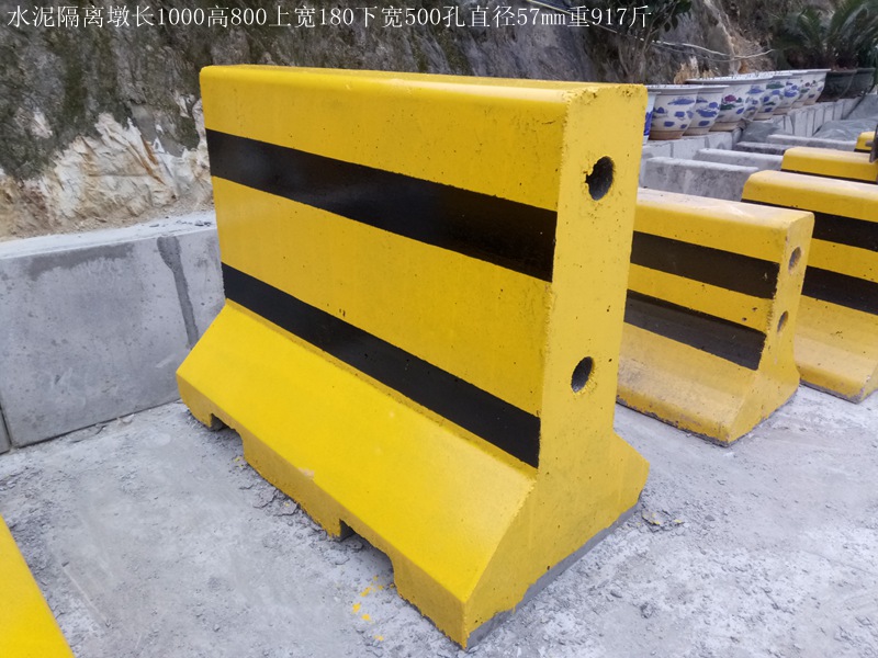 湖南长沙,水泥护栏墩,高速水泥墩,公路墩,石墩